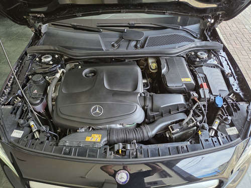 Mercedes-Benz GLA 200 1.6 CGI ENDURO 16V TURBO FLEX 4P AUTOMÁTICO
