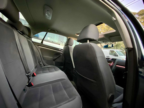 Imagen 12 de 14 de Volkswagen Vento 1.9 I Advance Dsg 2009