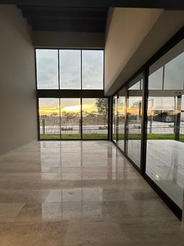 Hermosa Casa Nueva! A Estrenar!