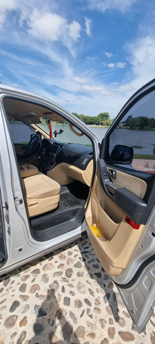 Hyundai H1 2.5 Premium 1 Mt