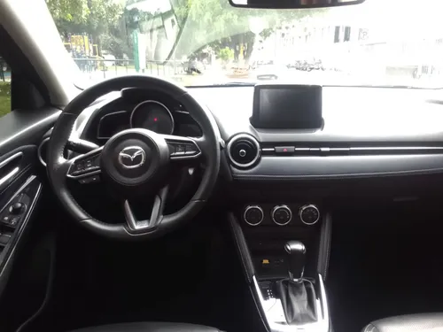 Mazda 2 Grand Touring LX