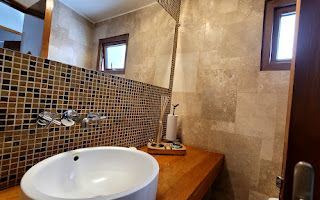 Casa En Venta De 5 Dorm. En El Arrayán
