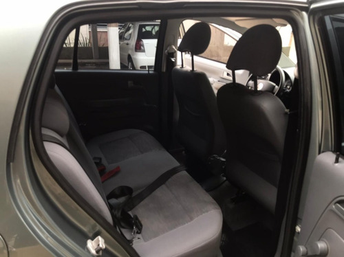 Volkswagen Fox 1.6n 71a 5 Ptas. Mt / Gnc / 2010
