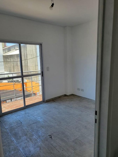 Imagen 6 de 7 de Dpto 2 Ambientes En Ballester Centro