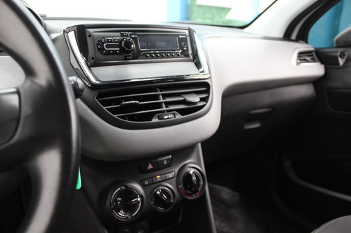 Peugeot 208 Activ 2017 La Plata 831