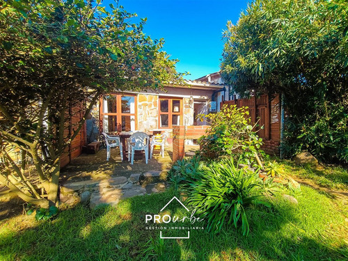 Turístico En Venta Los Molles, La Ligua, 5 Cabañas Y Más.