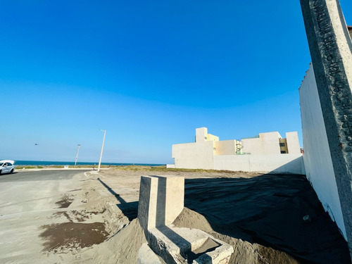 Terreno En Venta En Veracruz, Fracc. Playa Del Conchal Frente Al Mar.