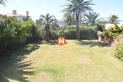 Casa En Venta Zona Faro , Punta Del Este, 4 Dormitorios.- Ref: 208850