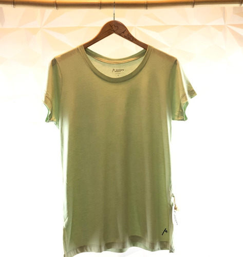 Imagem 1 de 5 de Camiseta Baby Look Viscose De Bambu Verde Claro Bamboo World