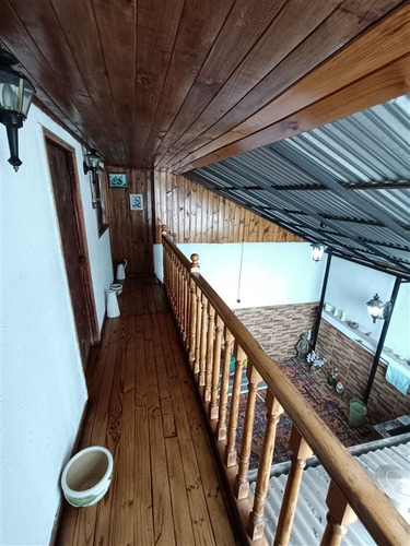 Casa En Venta De 5 Dorm. En Lo Prado