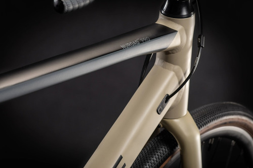 Bicicleta Cube Nuroad Pro Gravel Aluminio