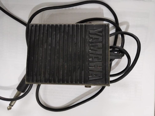Imagen 2 de 2 de Pedal De Teclado Yamaha Usado