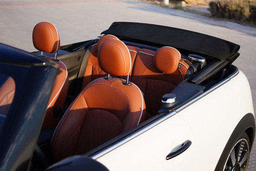 Mini Cooper Convertible 1.5 Iconic At