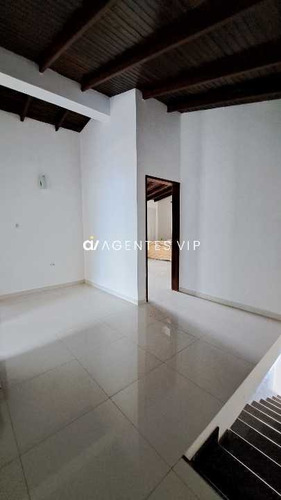 Imagen 8 de 15 de Se Vende Casa Urb Villa Jardin- Tipuro