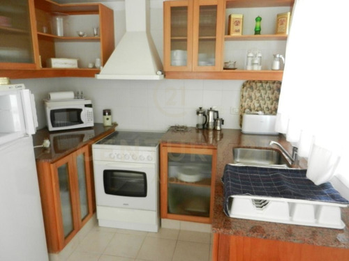 Alquiler Casa En 3 Plantas, 3 Dormitorios, 4 Baños, Play Room En San Rafael