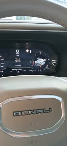 GMC Yukon DENALI 10 VEL AWD AT
