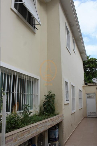 Imagem 16 de 24 de Casa Com 3 Dormitório(s) Localizado(a) No Bairro Marapé Em Santos / Santos - 5874