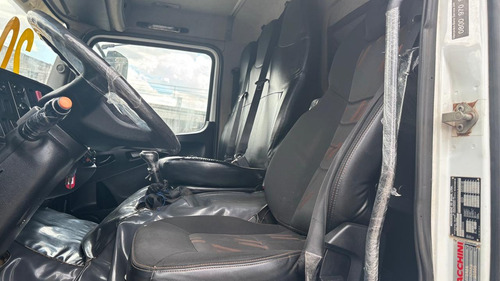 Mb Atego 2426 6x2 2020 Caçamba Manub Caminhões