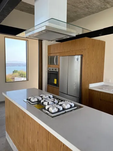Casa En Fraccionamiento Con Seguridad Y Vista Al Lago De Tequesquitengo
