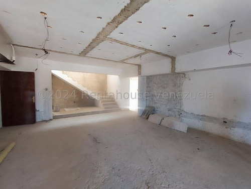 Cf Con Financiamiento Se Vende Espectacular Penthouse En Obra Gris En Urb. El Bosque!! Listing 25-13022