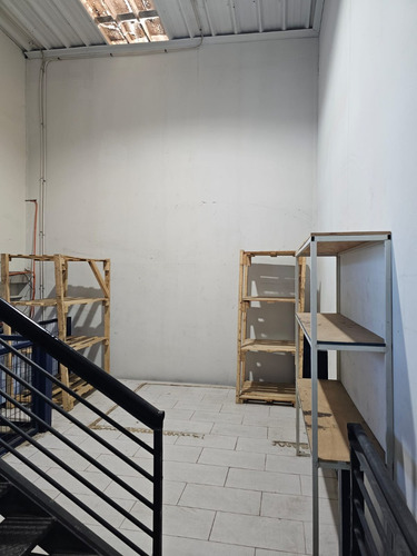 Bodega En Arriendo Ubicada En Centro Industrial - Renca