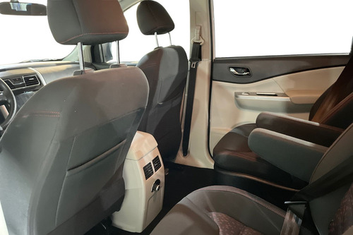 Dongfeng (in) 1.5 S500 5p