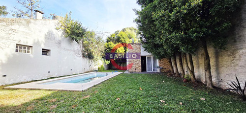 Venta Excelente Casa De 6 Ambientes Con Jardín, Quincho, Pileta Y Parrilla Florida Este