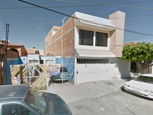 Sk01- Casa En Venta En C.juan De Palafox Y Mendoza, Virreyes, Salamanca, Gto. (70% Debajo De Su Valor Comercial, Solo Recursos Propios)