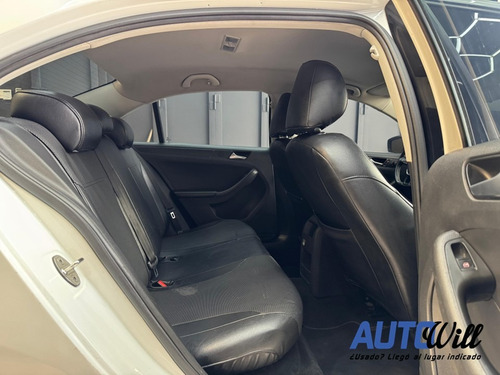 Volkswagen Jetta Trendline At 2000cc Aa