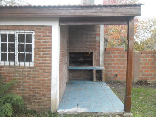 Casa Alquiler 2 Dormitorios 1 Baño 1 Patio 300 Mts 2 - Villa Elvira