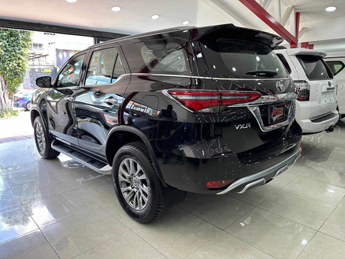 Imagen 5 de 14 de Toyota Fortuner Fortuner Vx.r