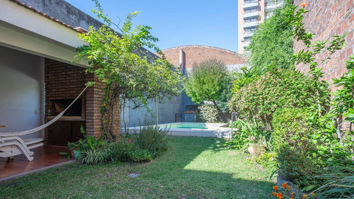 Venta Casa De Tres Dormitorios Con Patio Y Pileta