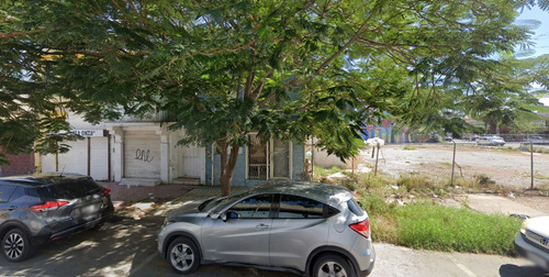 Casa En Venta De Remate Inmobiliario, Calle Ildefonso Fuentes Nte., Primero De Cobián Centro, Torreón, -jmjc12