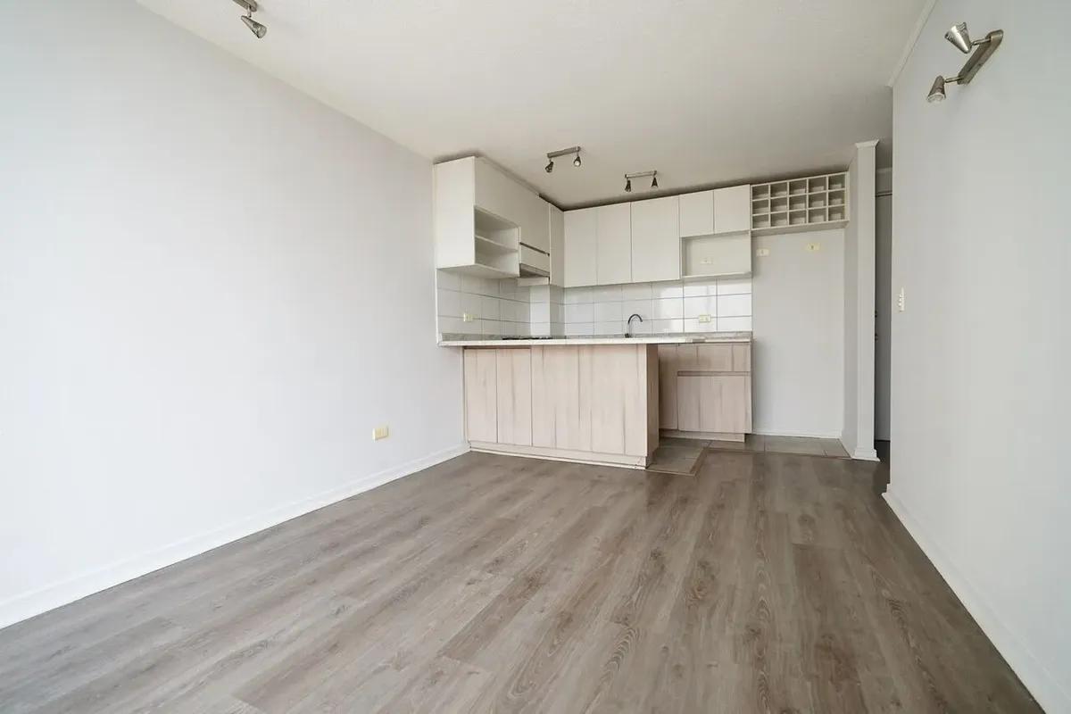 Imagen 3 de 12 de Depto 2d1b Con Piscina Y Quincho-barrio Yungay