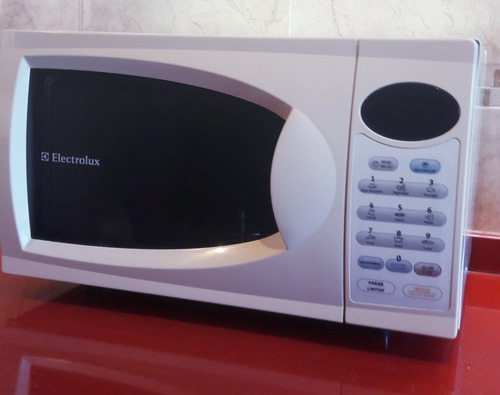 Microondas Elextrolux C/grill 23l Unico Con Garantia