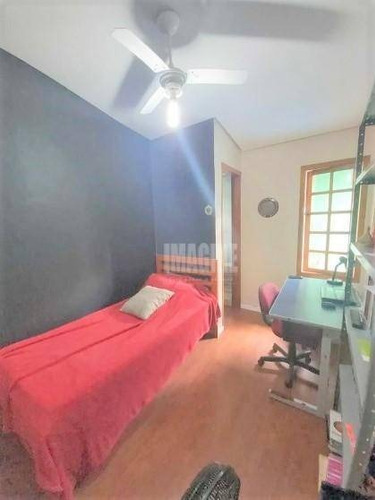 Sobrado No Tatuapé Com 3 Dorms Sendo 2 Suítes, 4 Vagas, 220m² - So0803