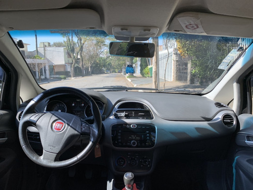 Imagem 7 de 12 de Fiat Punto 2014 Essence 1.6/16v Flex Manual Completo
