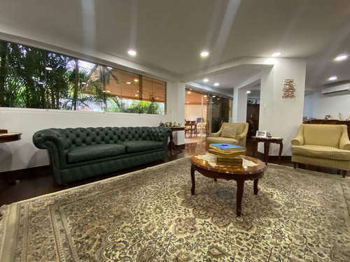Planta Baja Aparta - Quinta En Venta En El Country Club
