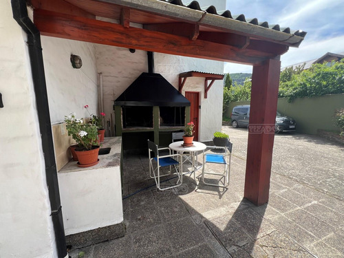 Complejo De Cabañas En Venta, Pleno Centro De San Martin De Los Andes