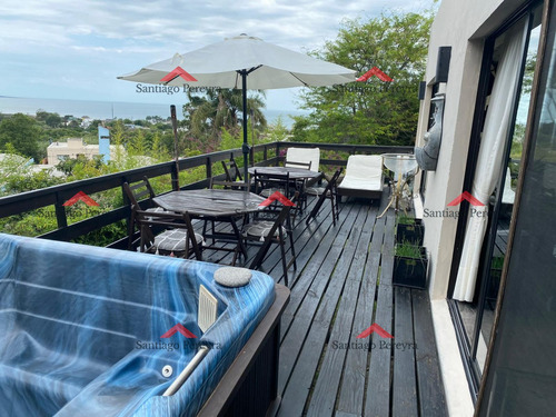 En Alquiler Temporal, Casa Con Vista Al Mar De 3 Dormitorios, Con Jacuzzi En La Terraza Y Parrillero Cerrado