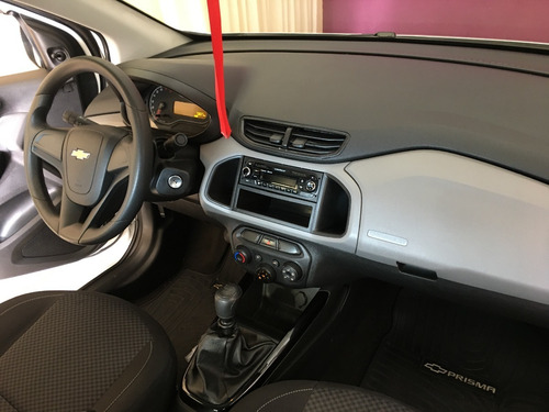 Chevrolet Prisma Joy 4p 1.4