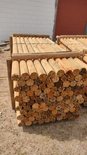 Imagen 6 de 10 de Cerca Poste Polin Eucaliptus Sin Curar 2.65mts Perfectos Pro
