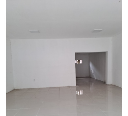 Jm Se Alquila Local Comercial Céntrico
