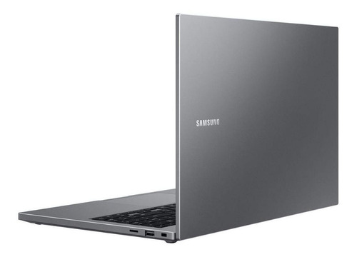 Imagem 5 de 7 de Notebook Samsung Book X30 cinza 15.6", Intel Core i5 1135G7 8GB de RAM 1TB HDD, Intel Iris Xe Graphics G7 80EUs 1920x1080px Windows 10 Home