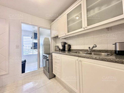 Apartamento En Excelente Torre Frente A Playa Mansa En Parada 5. Vista Plena Al Mar E Isla De Gorriti