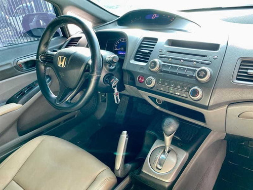 Imagem 7 de 10 de Honda Civic Lxs 1.8 16v Flex Automatico 2007