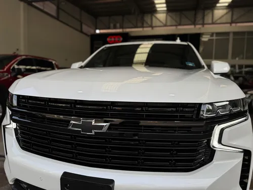 Chevrolet Suburban 5.3 Rst 4X4 At