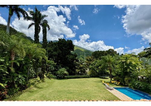 Los Chorros/hermosa Casa Amoblada/2000m2/en Alquiler