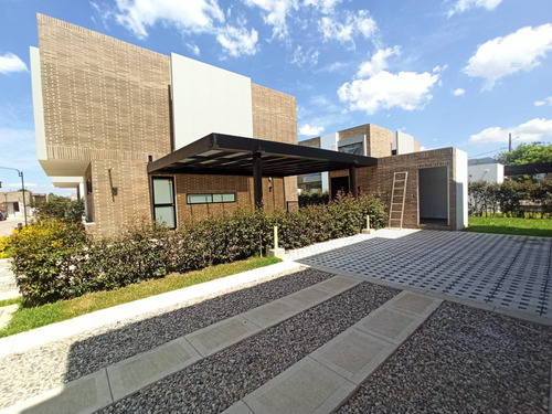 Hermosa Casa Para Estrenar En Condominio Merlot - Chía (18410).
