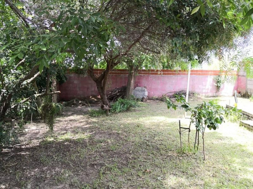 Imagen 6 de 19 de Casa De Dos Dormitorios, Un Baño, Cochera Y Jardin En Barrrio Abadia